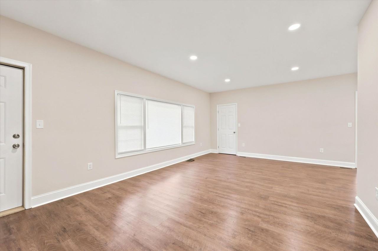 1605 Brinton Bridge Rd - Photo 2 of 28
