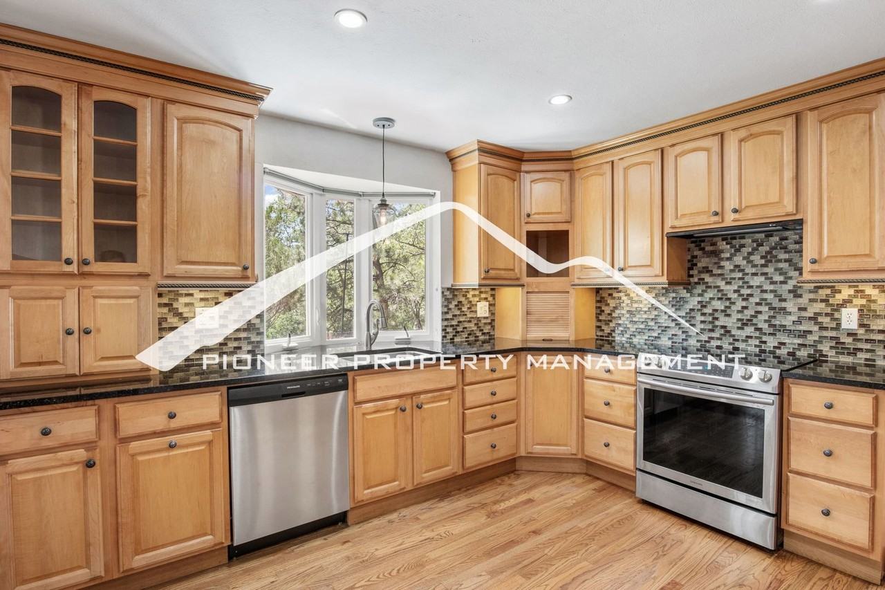 223 Dolomite Dr - Photo 2 of 27