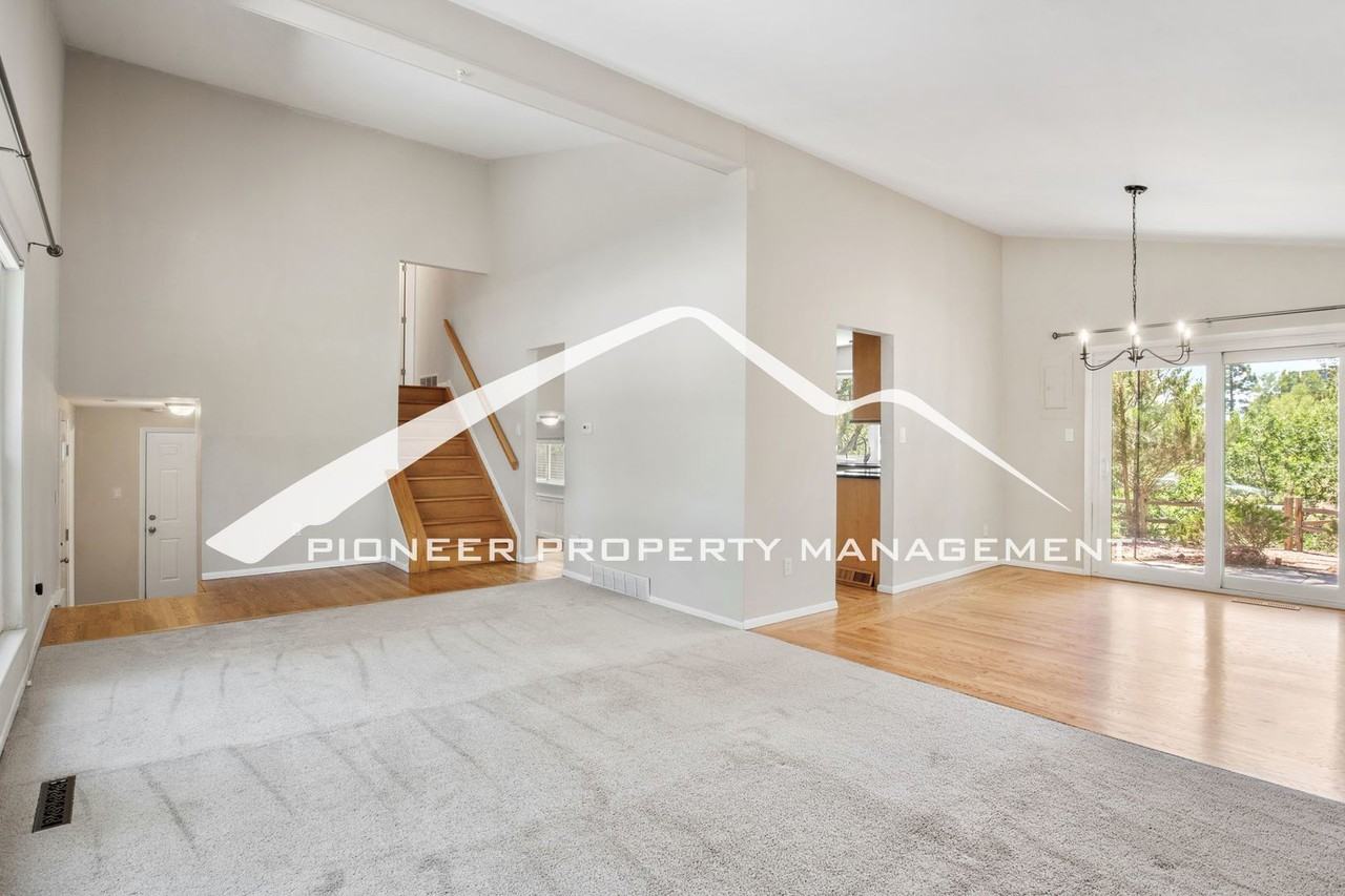 223 Dolomite Dr - Photo 6 of 27