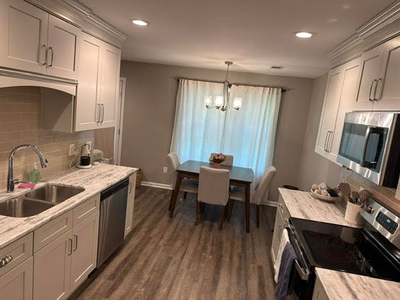 16010 Lake Hills Ln - Photo 5 of 15