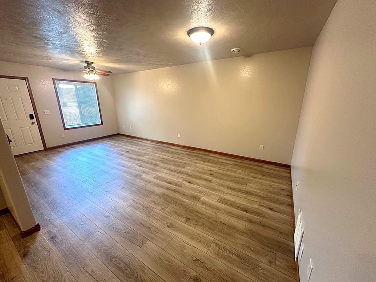 DBK Brandon Townhomes - Photo 6 of 29