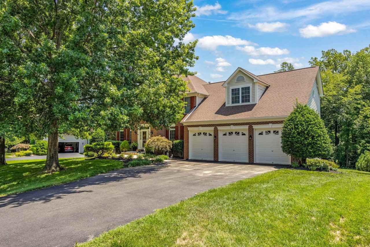 26 Kirby Ln - Photo 2 of 50