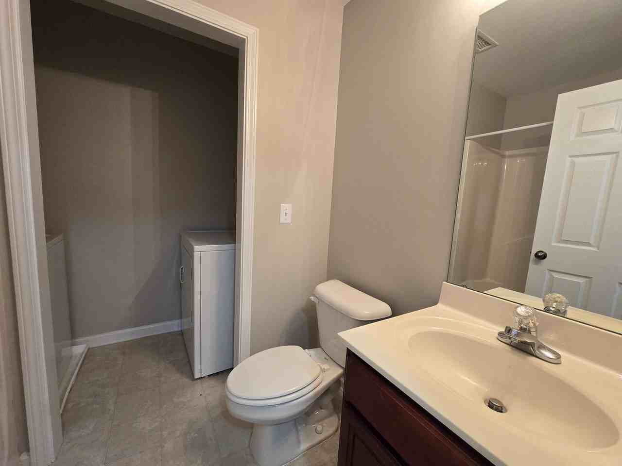 10028 Blackwell Dr - Photo 4 of 16