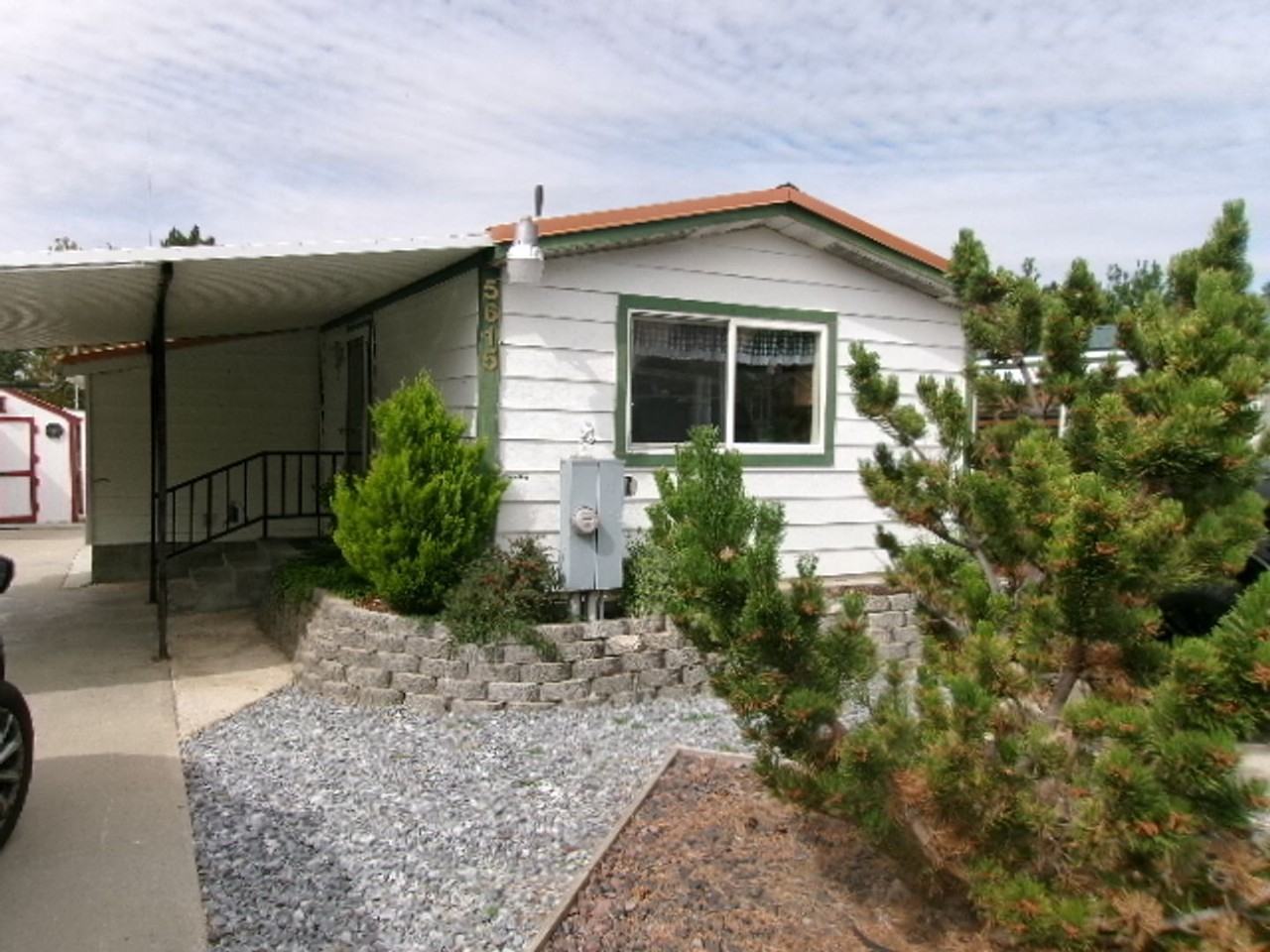 5615 E Woodcross Dr - Photo 2 of 20