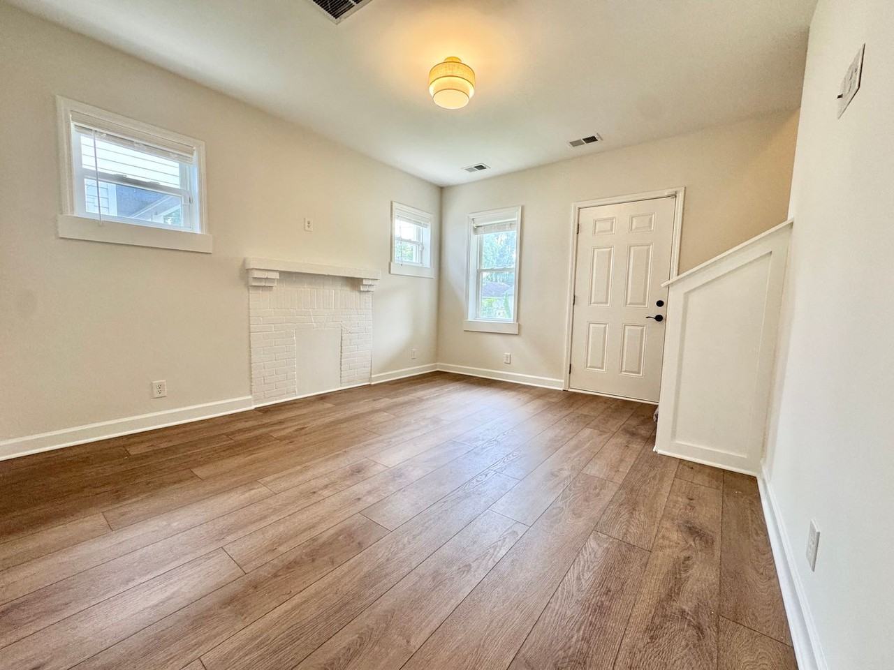 1728 16th Ave N - Photo 2 of 14
