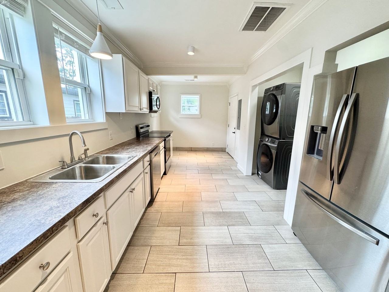1728 16th Ave N - Photo 3 of 14