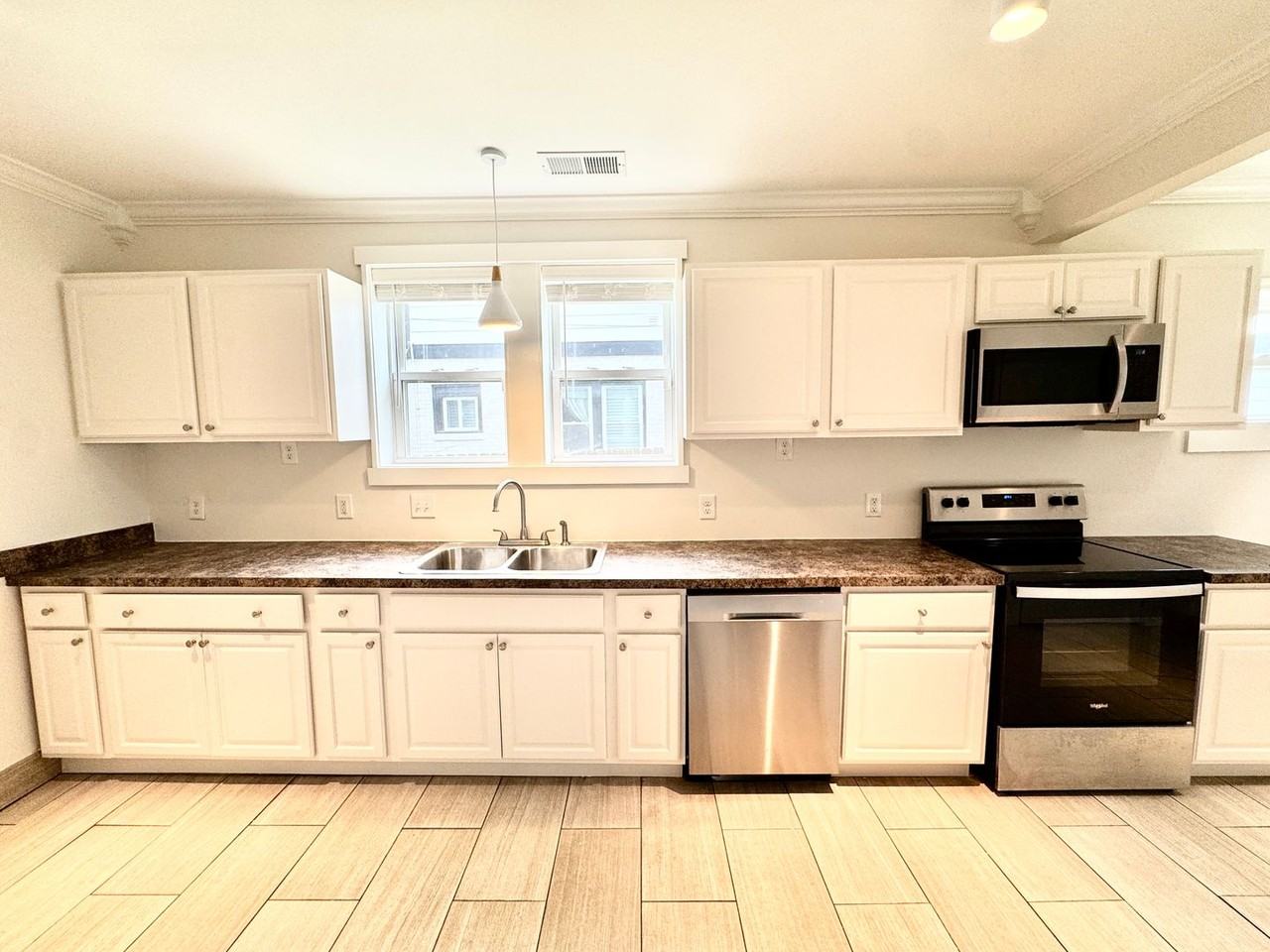 1728 16th Ave N - Photo 4 of 14