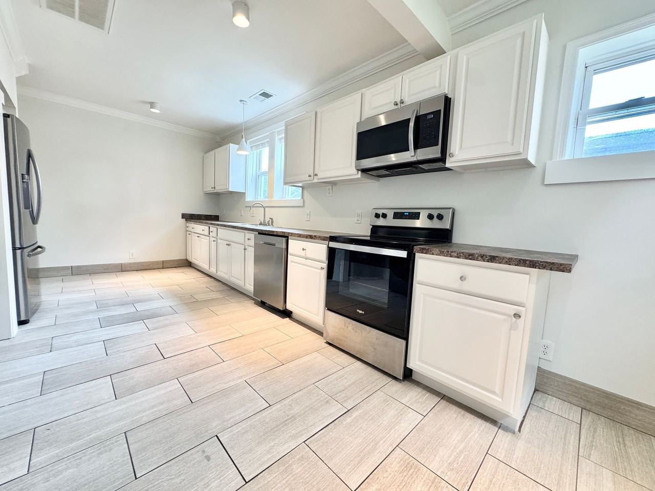 1728 16th Ave N - Photo 5 of 14