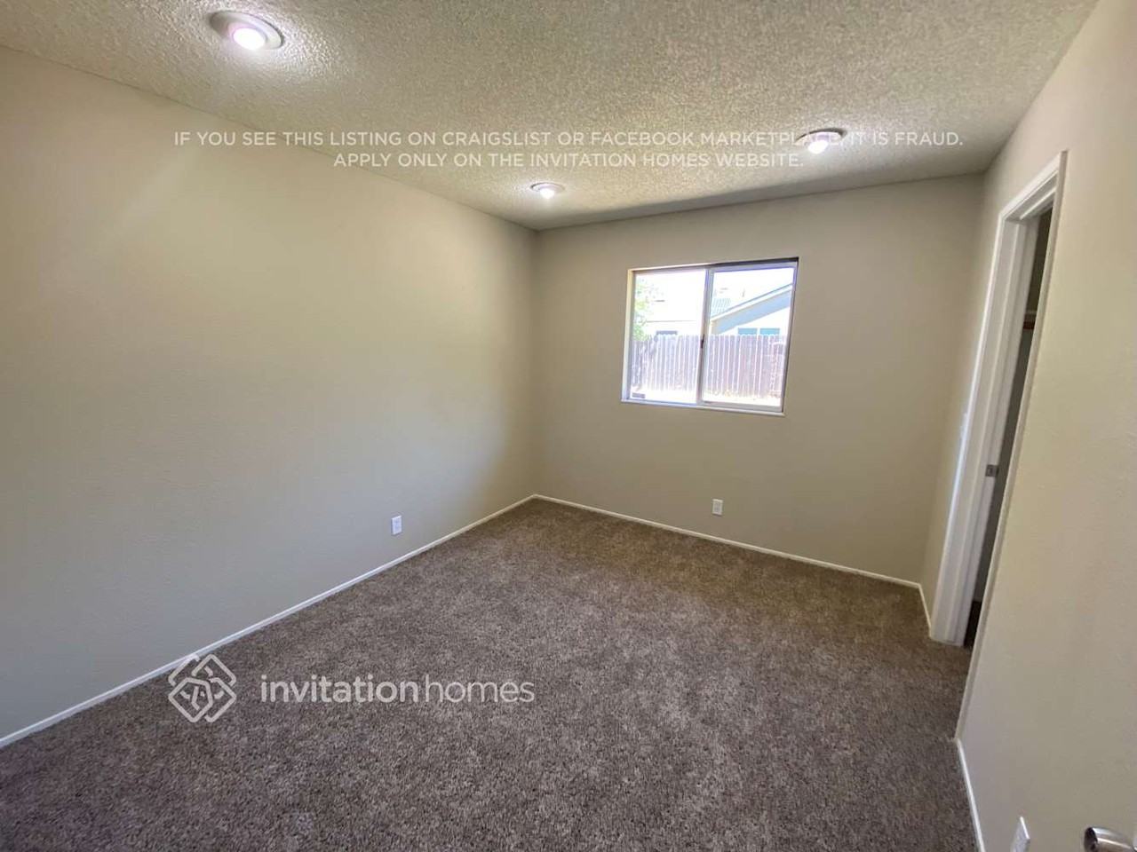1604 Alcazar Ct - Photo 2 of 6