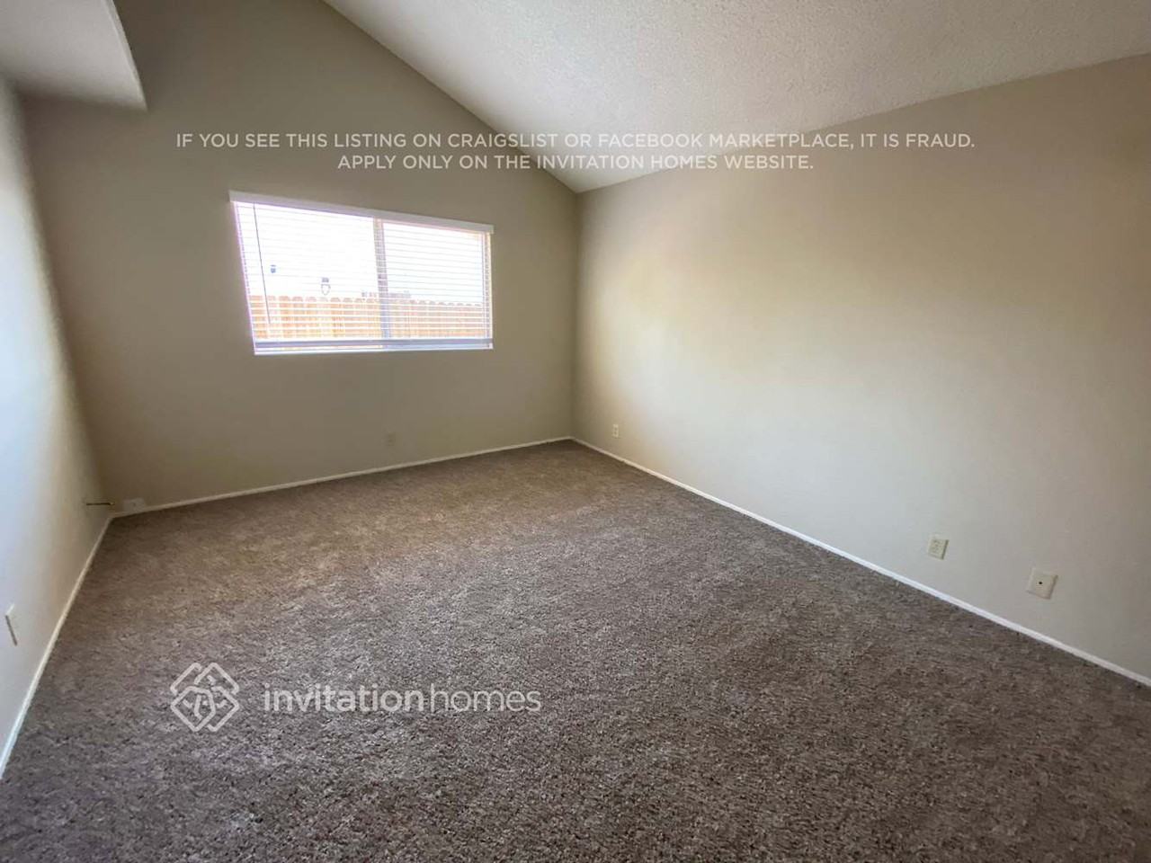 1604 Alcazar Ct - Photo 4 of 6