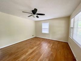 featured image of 3824 Lee Hills Dr