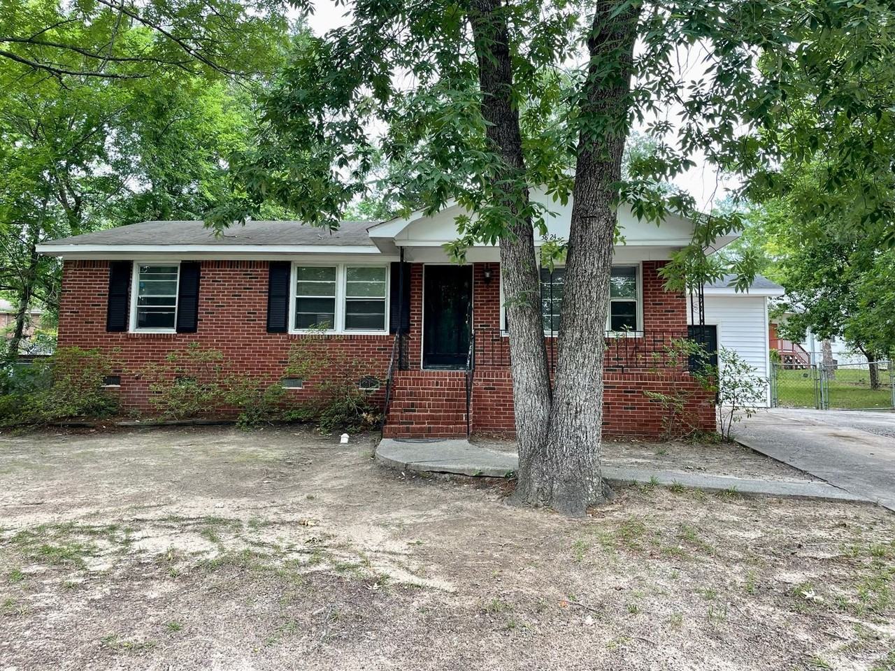 3824 Lee Hills Dr - Photo 2 of 11