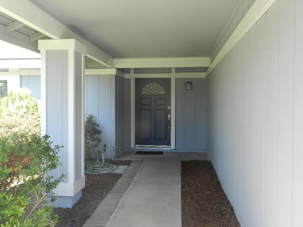 25261 Arcadian Ave - Photo 2 of 21