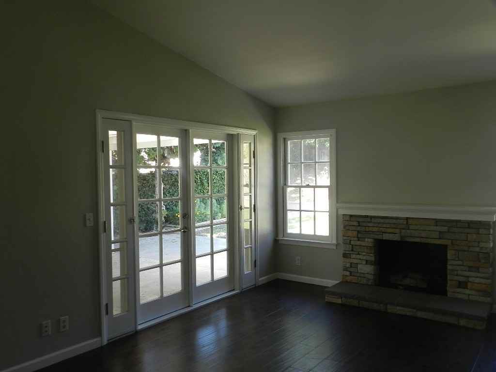 25261 Arcadian Ave - Photo 5 of 21