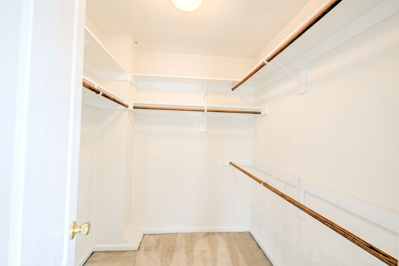 1560 Wynd Crest Way - Photo 2 of 23