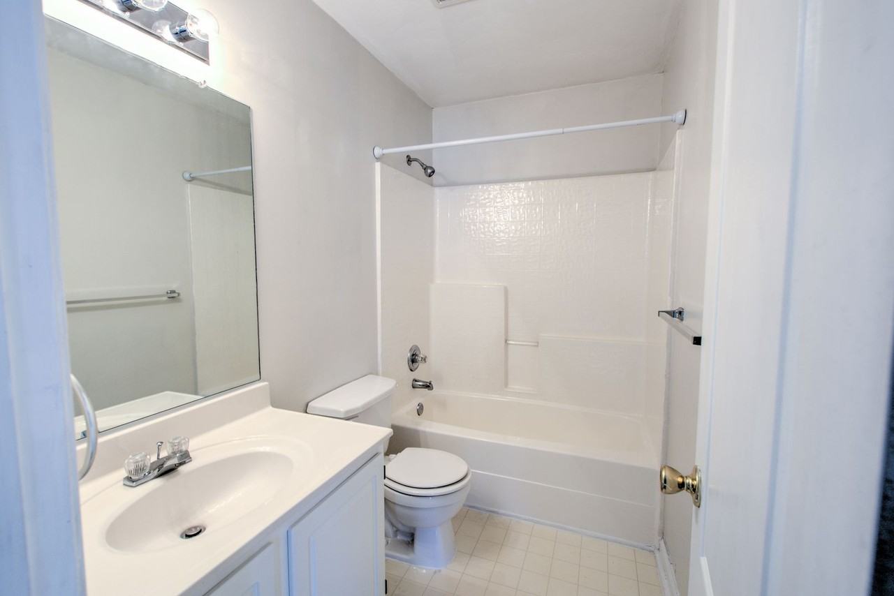 1560 Wynd Crest Way - Photo 5 of 23