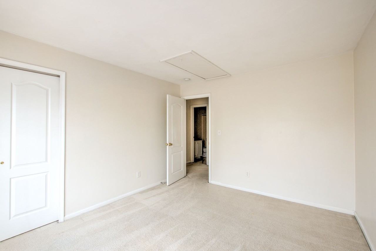 1560 Wynd Crest Way - Photo 6 of 23