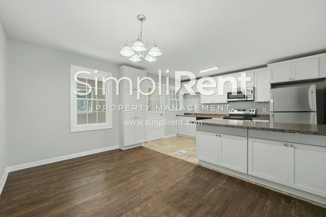 4401 Highland Rd - Photo 3 of 20