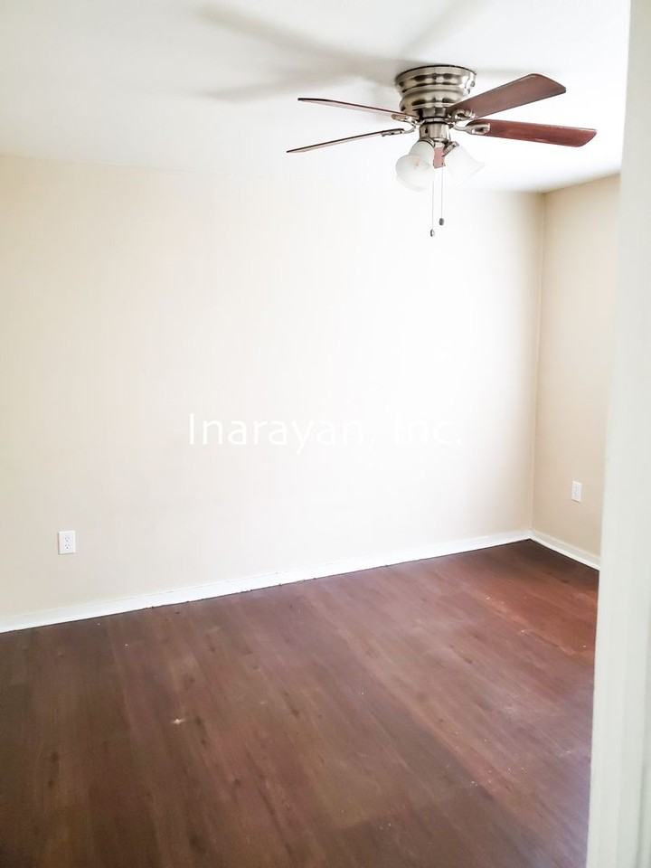 821 W Kaley Ave - Photo 4 of 10
