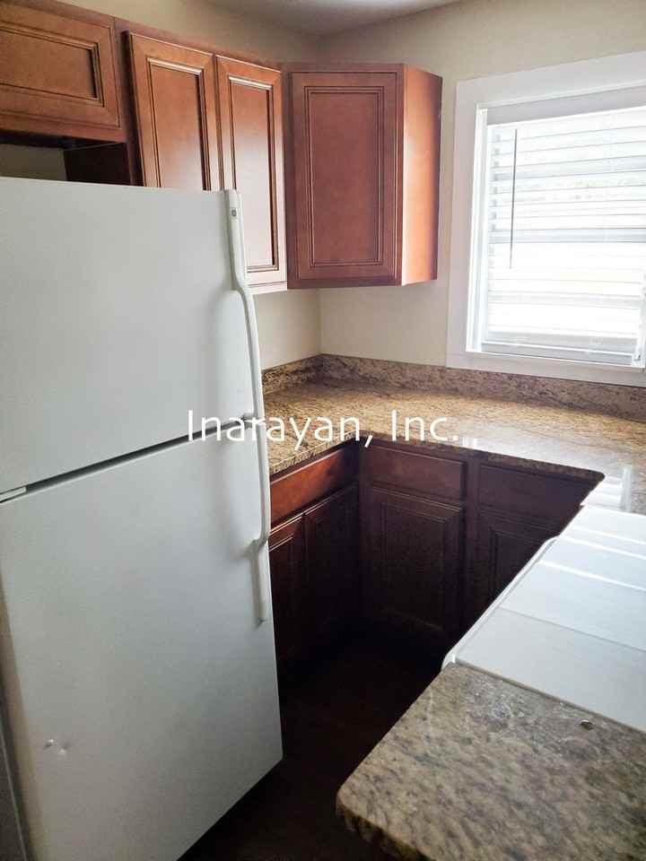 821 W Kaley Ave - Photo 7 of 10