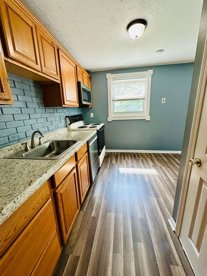 8507 Bost Ln - Photo 6 of 28