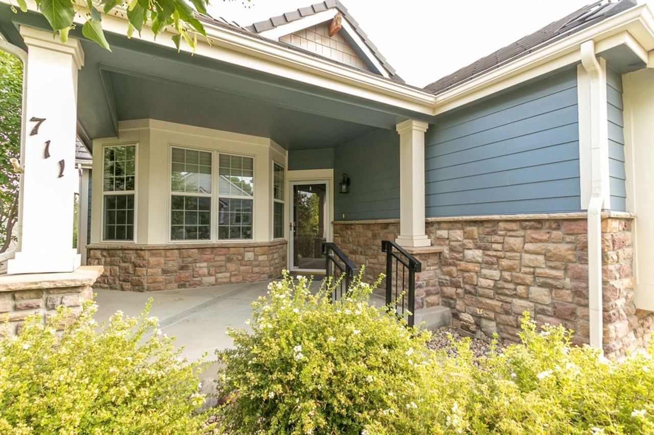 711 Windflower Dr - Photo 2 of 30