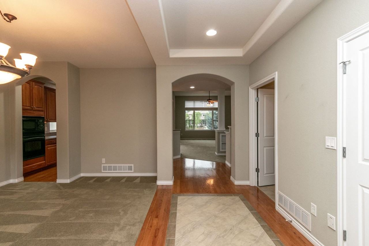 711 Windflower Dr - Photo 3 of 30