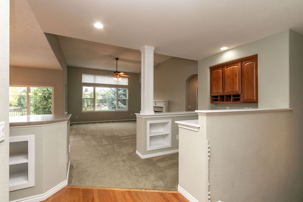 711 Windflower Dr - Photo 5 of 30