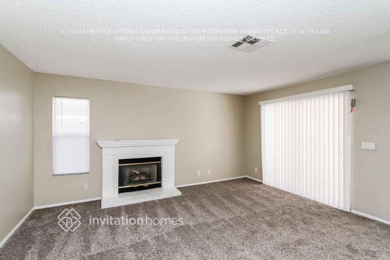 330 Templeton Dr - Photo 3 of 20
