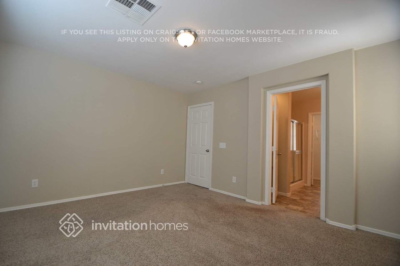 2108 Midas Touch Way - Photo 4 of 7
