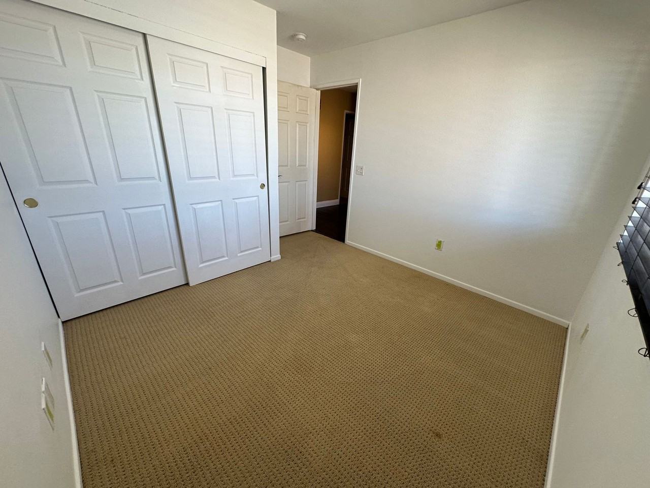 5216 Verenda Ave - Photo 4 of 23