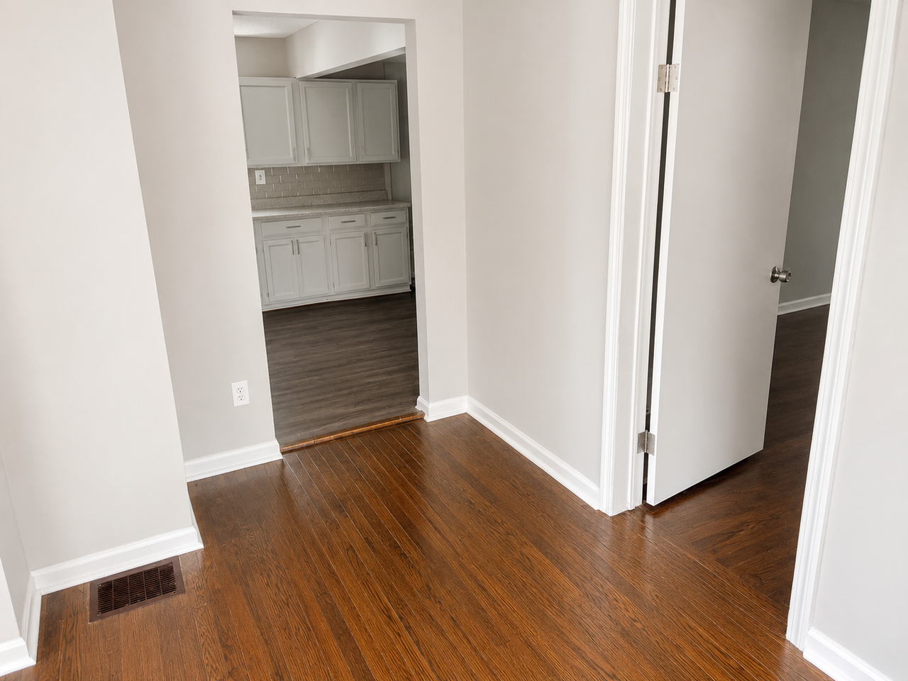 5805 Jackson Ave - Photo 5 of 10
