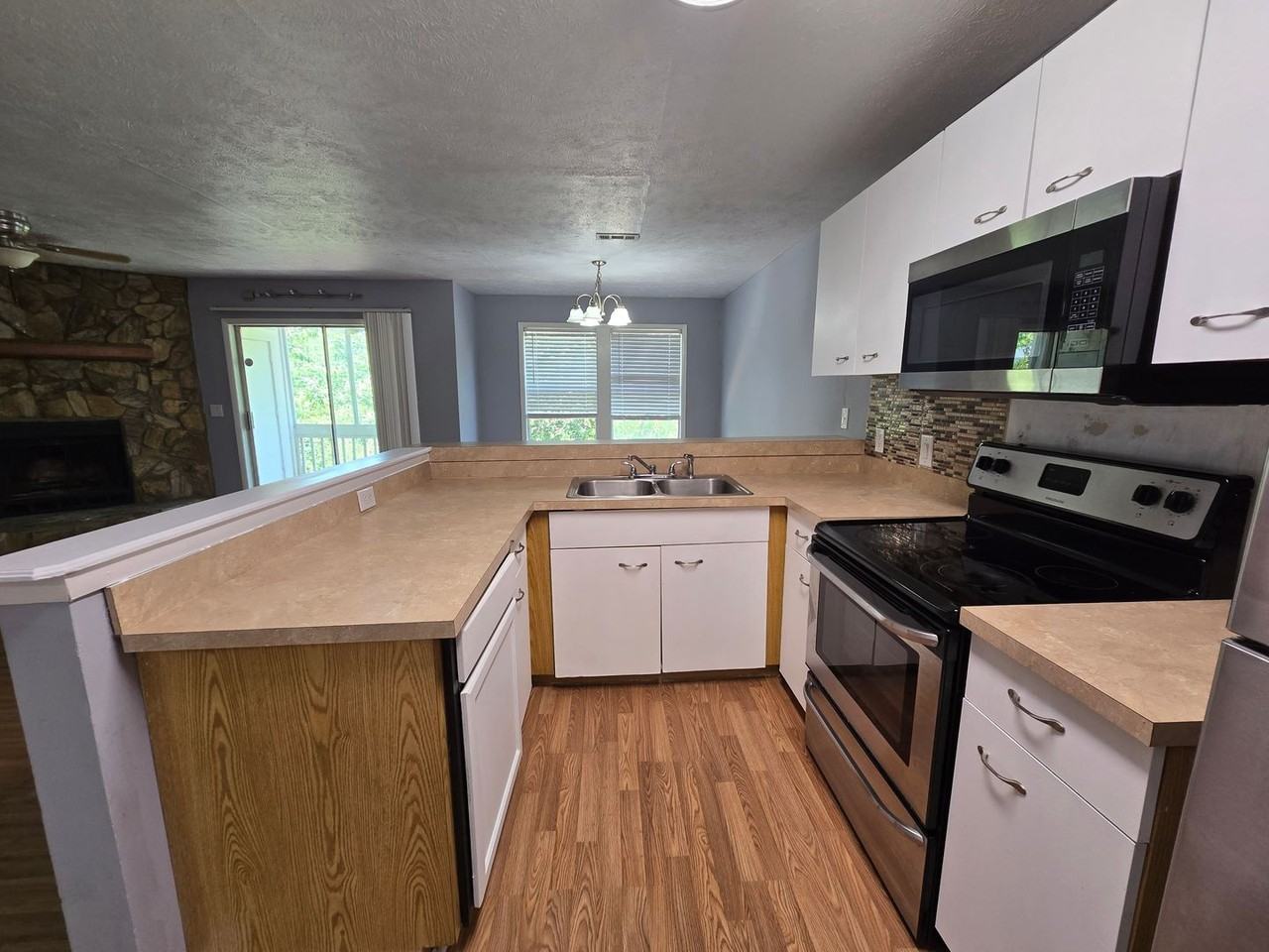 6752 Willowbrook Dr - Photo 4 of 19