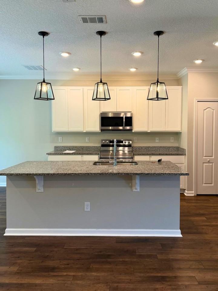206 Boatsman Way - Photo 6 of 30