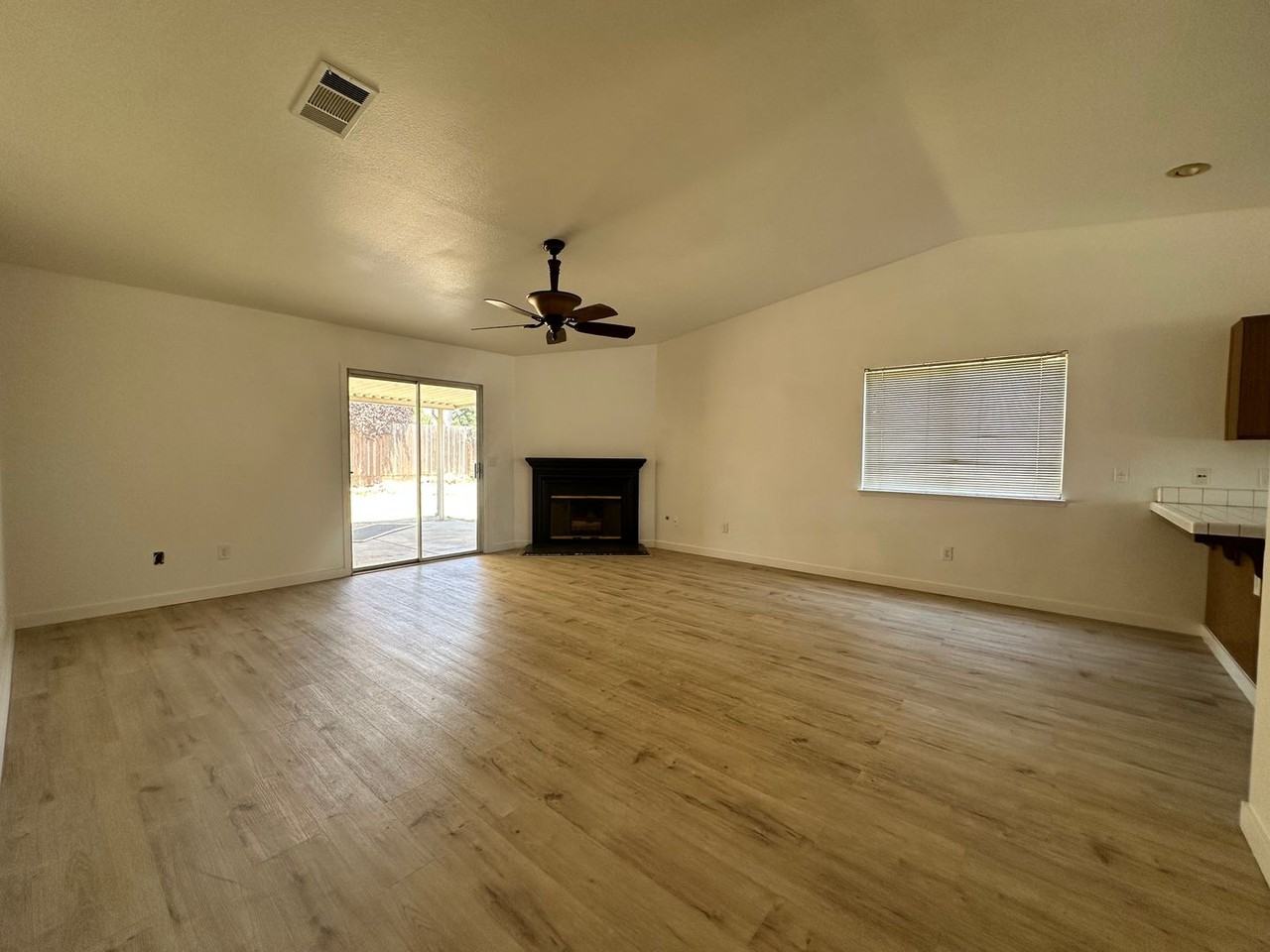 2324 W Delta Ave - Photo 5 of 15