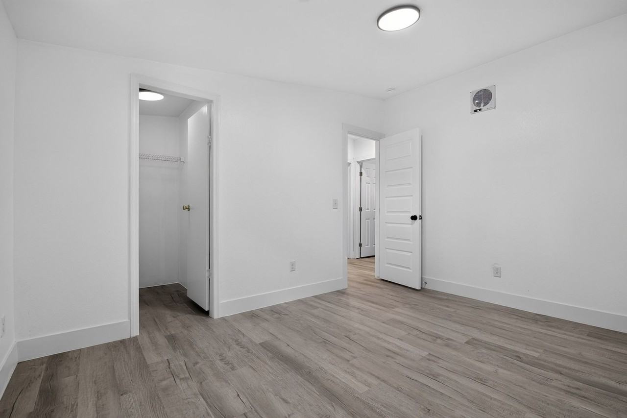 7180 Sw 19th Pl - Photo 6 of 35