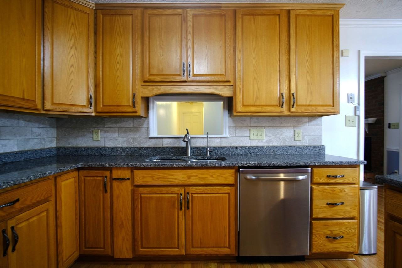 1978 Penrose Dr - Photo 6 of 34