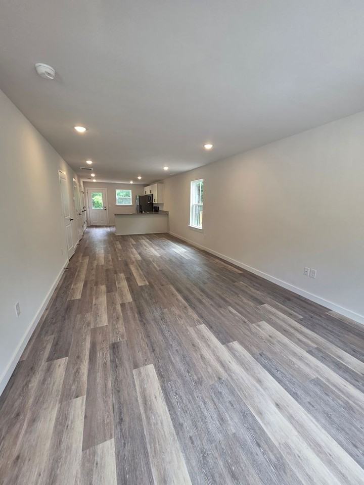 271 Vanderbilt Rd - Photo 6 of 13