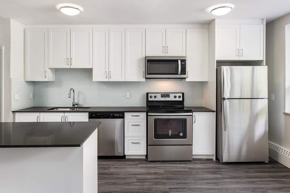 2893 & 2897 St. Clair Ave. E - Photo 4 of 12