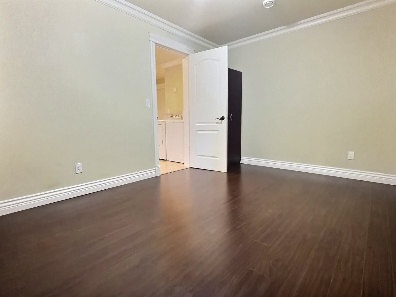 6857 Bryant St - Photo 4 of 6
