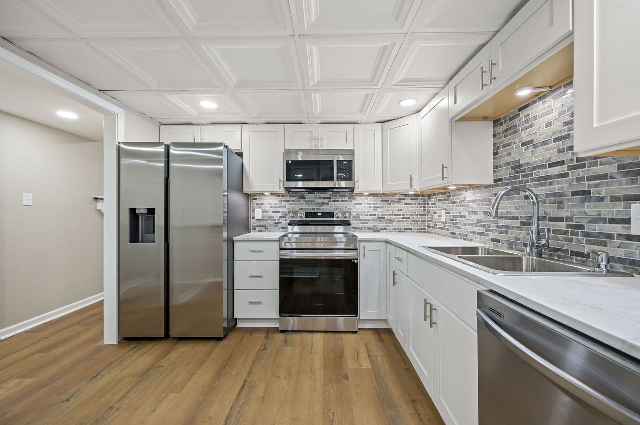 P&I-1192 Madison Court #1 - Photo 6 of 26