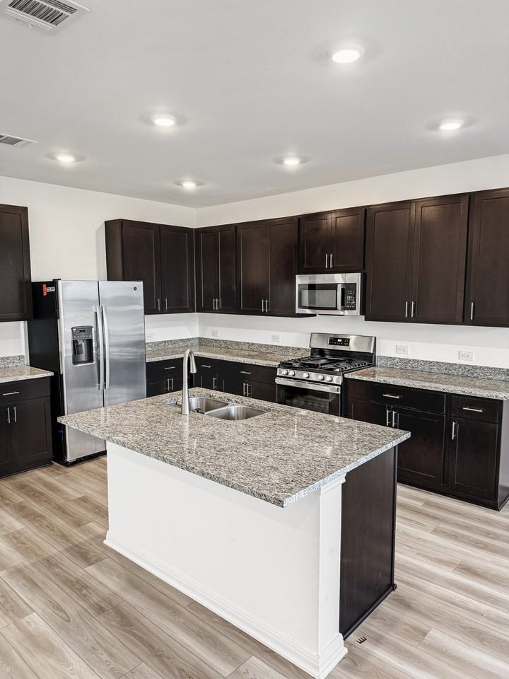 5800 Beverly Prairie Rd #1 - Photo 4 of 26