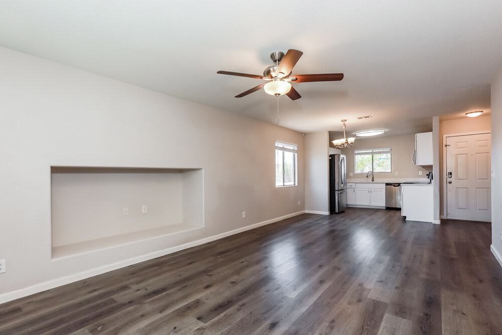 1074 E Silversmith Trl - Photo 3 of 16