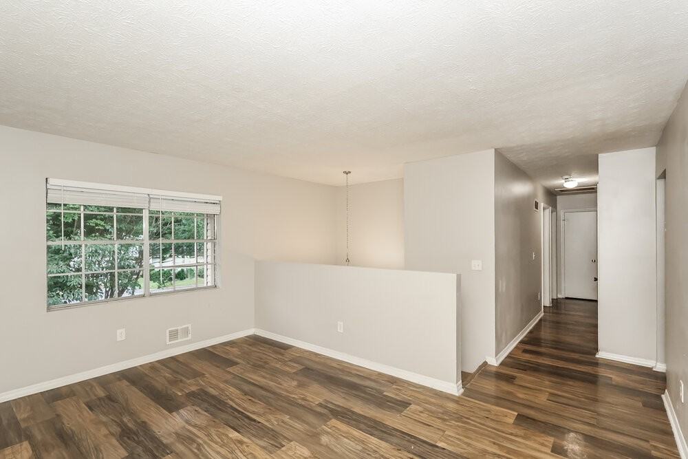4522 Doral Dr Sw - Photo 4 of 17