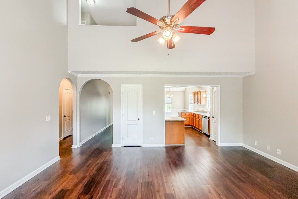 2816 Windcrest Trl - Photo 6 of 17