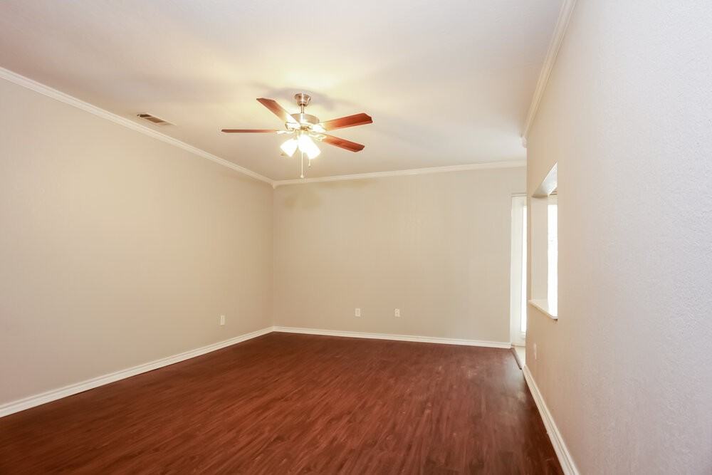 1050 Brownwood Dr - Photo 7 of 14