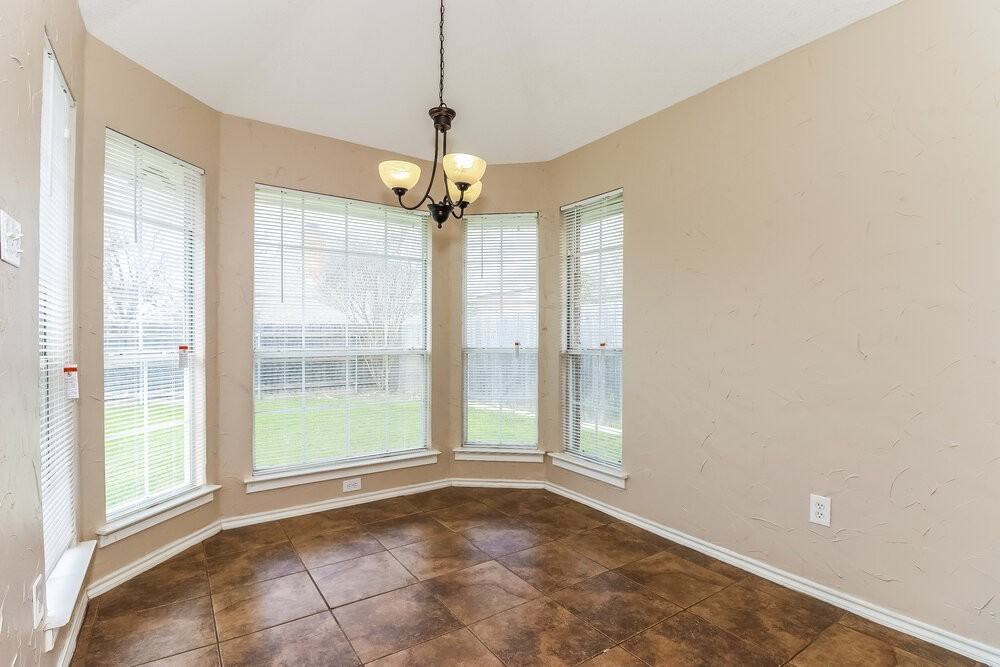 7728 Blossom Dr - Photo 5 of 15