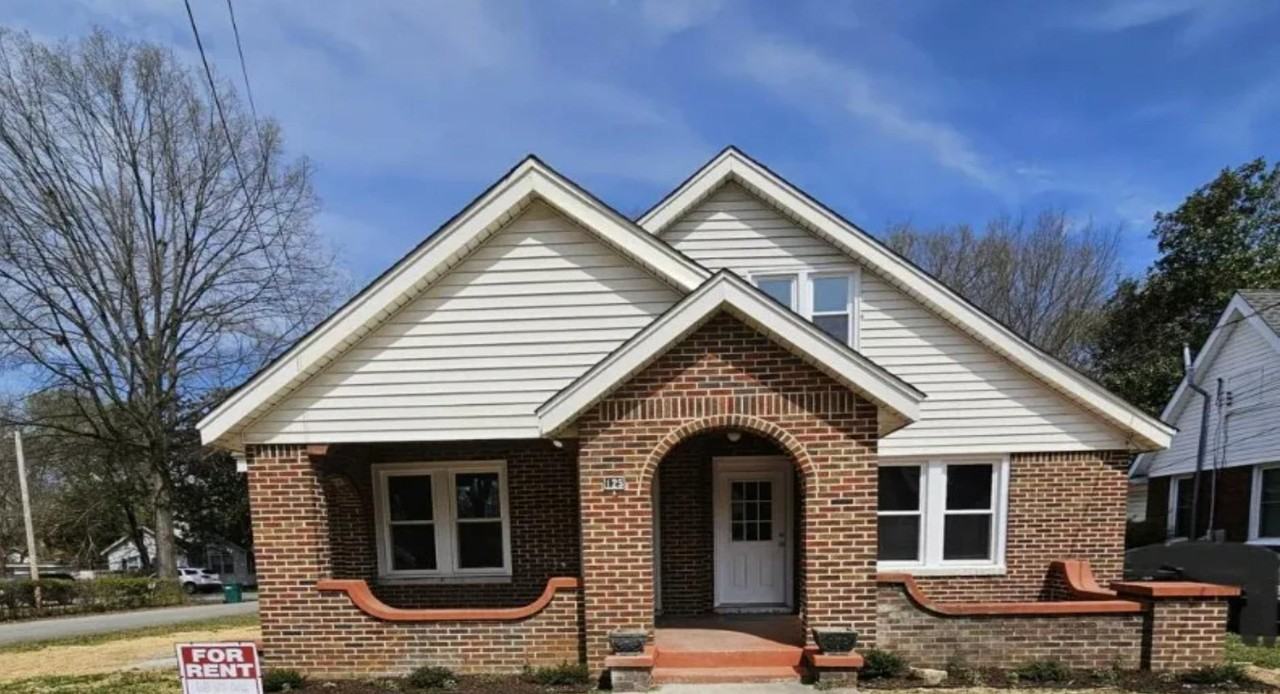 127 Walnut St - Photo 2 of 11