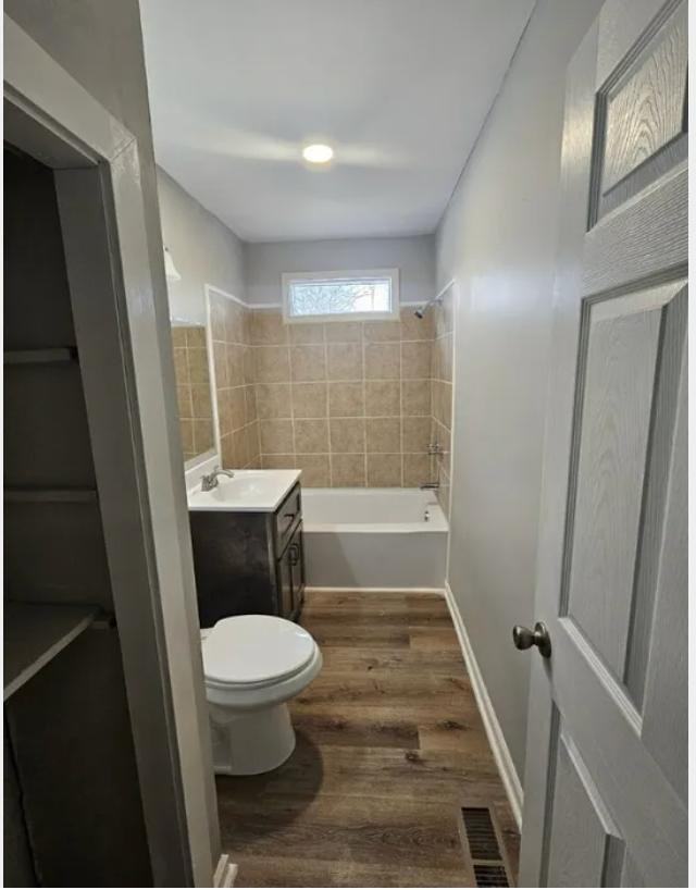 127 Walnut St - Photo 4 of 11