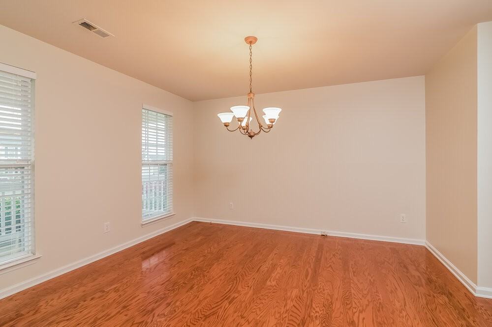 1864 Devon Dr - Photo 3 of 17